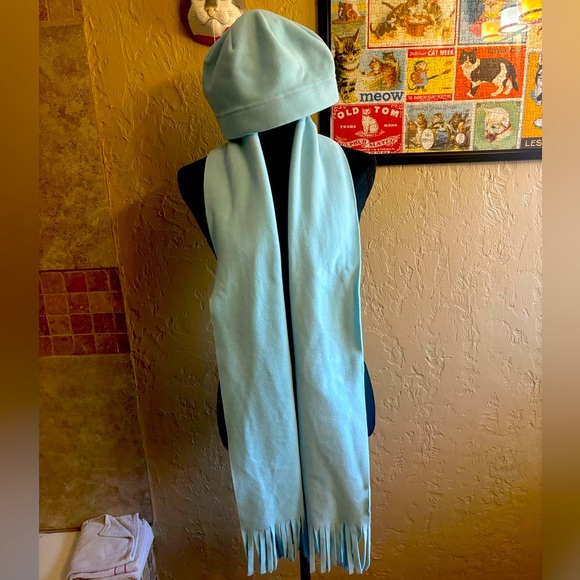 Falls Creek, Light Blue, Scarf and Hat set - Picture 1 of 3